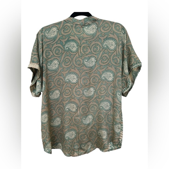 ✨ Guru Silk Paisley Top - Picture 9 of 14
